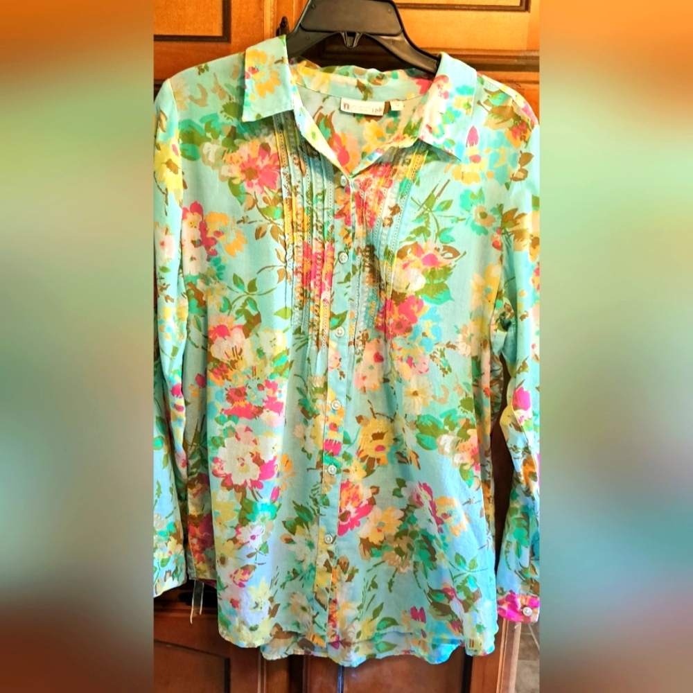 Ladies J. Jill Uncommon Threads Button Front Teal Top Embroidered Accents Med